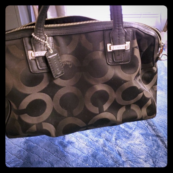 Black COACH PURSE - Picture 1 of 2